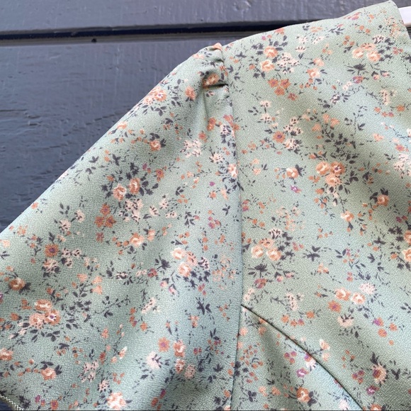 Fit and Flare Floral Dress - Picture 3 of 5